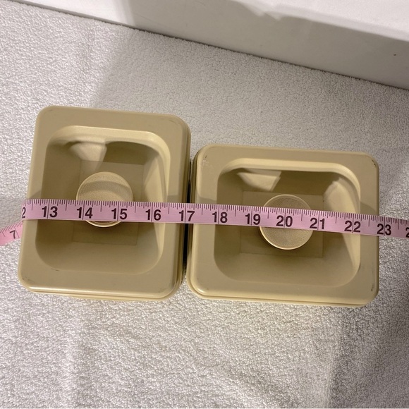 Vintage Ekco Beige Painted Metal Coffee Tea Canisters W Plastic Lids - Picture 2 of 13